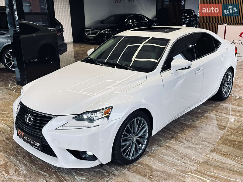 Седан Lexus IS 2015 в Києві