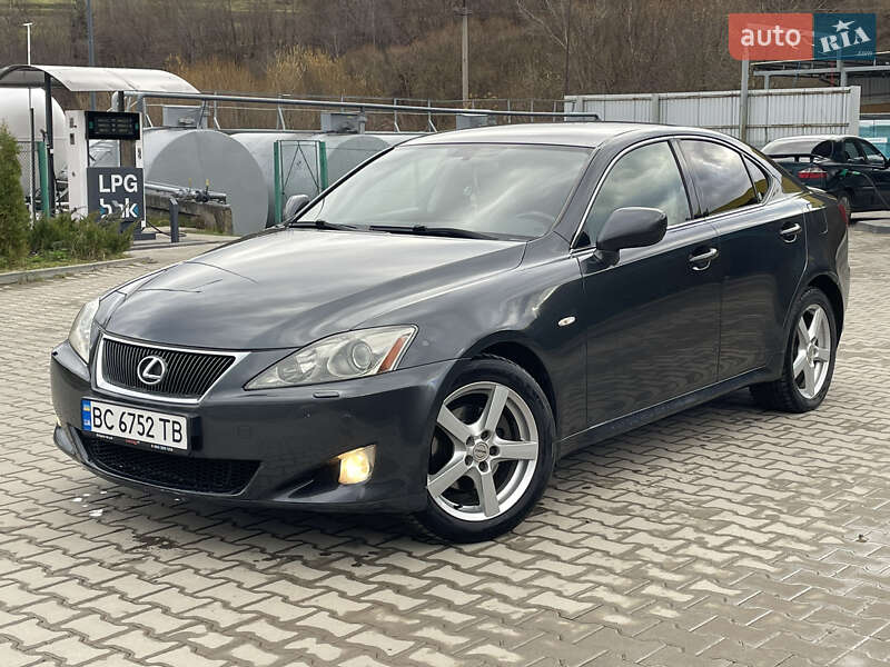 Седан Lexus IS 2007 в Турці