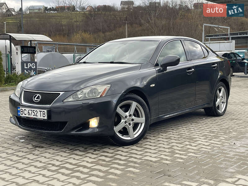 Седан Lexus IS 2007 в Турці