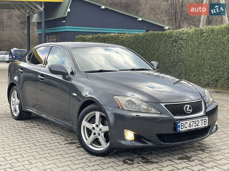 Седан Lexus IS 2007 в Турці