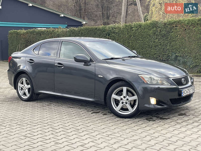 Седан Lexus IS 2007 в Турці