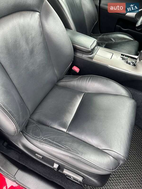 Седан Lexus IS 2010 в Києві фото 17 Седан Lexus IS 2010 в Києві