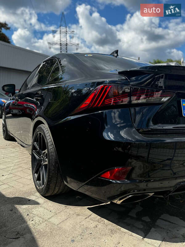 Седан Lexus IS 2017 в Дніпрі