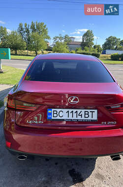 Седан Lexus IS 2015 в Львові