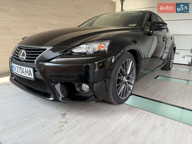Седан Lexus IS 2013 в Миколаєві