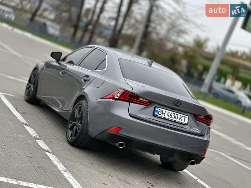 Седан Lexus IS 2013 в Одесі