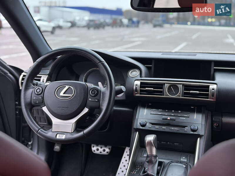 Седан Lexus IS 2013 в Одесі