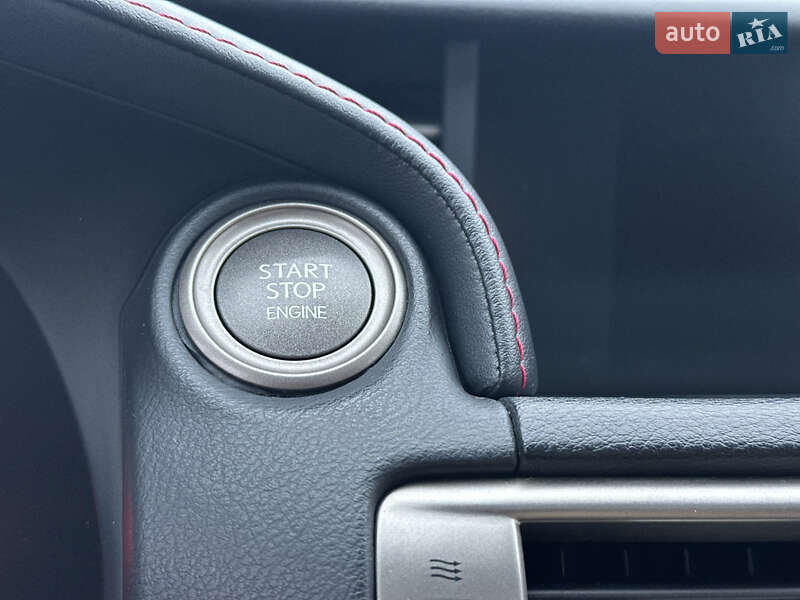 Седан Lexus IS 2013 в Одесі