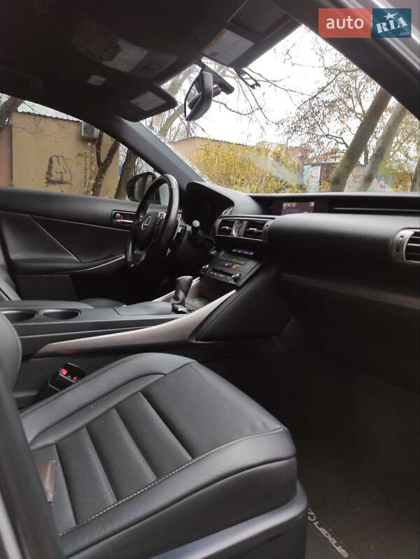 Седан Lexus IS 2016 в Запорожье