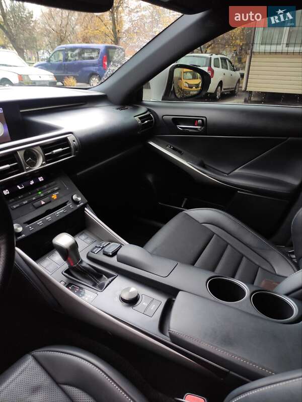 Седан Lexus IS 2016 в Запорожье