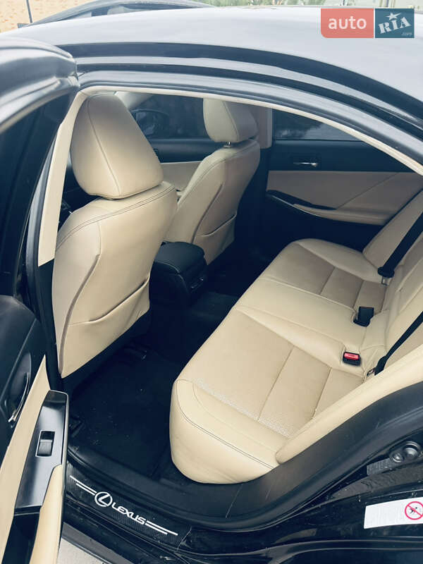 Седан Lexus IS 2013 в Хмельницком фото 8 Седан Lexus IS 2013 в Хмельницком