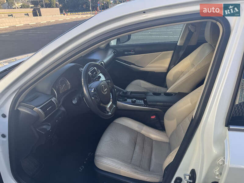 Седан Lexus IS 2013 в Одесі