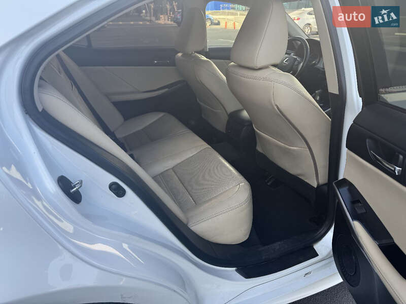 Седан Lexus IS 2013 в Одесі