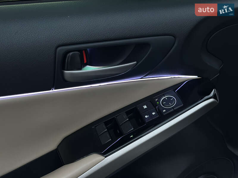 Седан Lexus IS 2016 в Киеве фото 19 Седан Lexus IS 2016 в Киеве