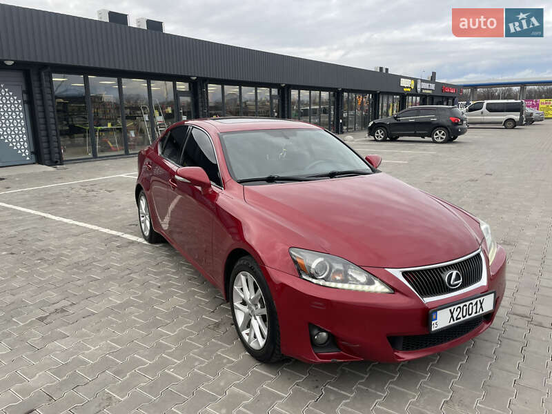 Седан Lexus IS 2013 в Вознесенську