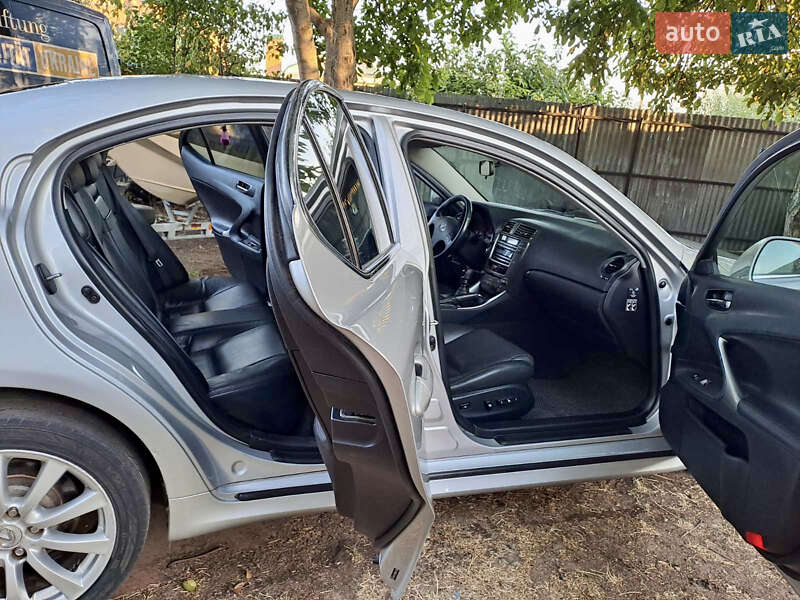 Седан Lexus IS 2005 в Одессе