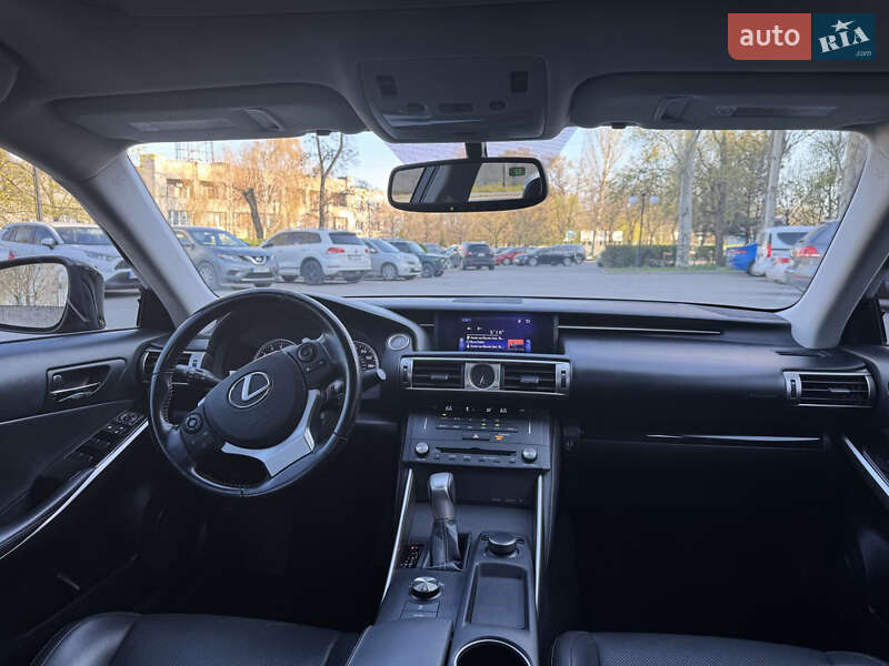 Седан Lexus IS 2016 в Запоріжжі