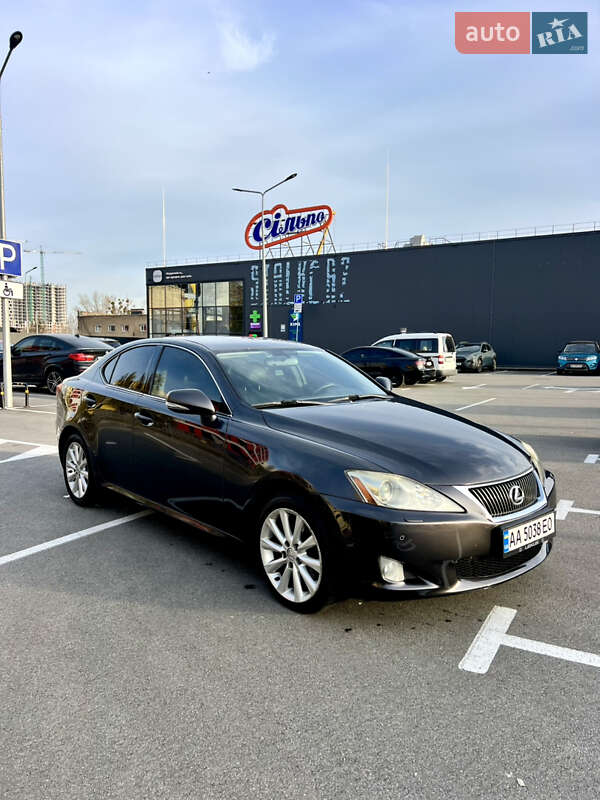 Седан Lexus IS 2008 в Києві