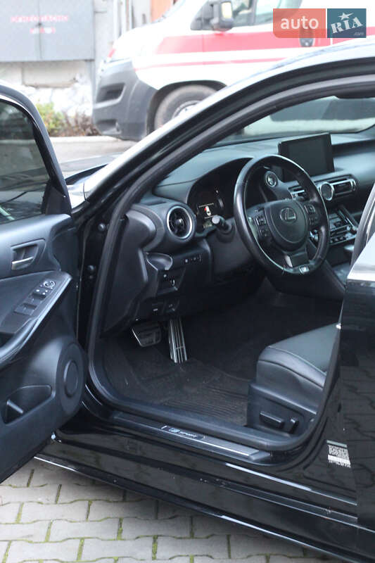 Седан Lexus IS 2021 в Одессе