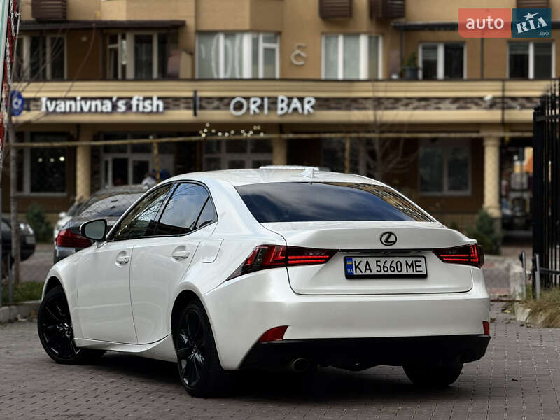 Седан Lexus IS 2014 в Киеве фото 3 Седан Lexus IS 2014 в Киеве