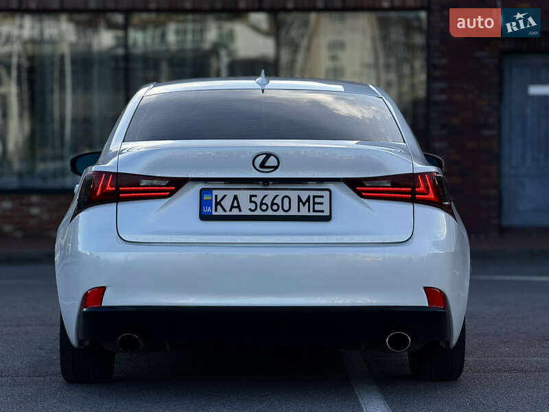 Седан Lexus IS 2014 в Киеве фото 8 Седан Lexus IS 2014 в Киеве