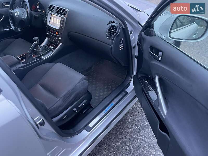 Седан Lexus IS 2007 в Петропавловской Борщаговке фото 8 Седан Lexus IS 2007 в Петропавловской Борщаговке