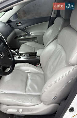 Седан Lexus IS 2006 в Ильинцах