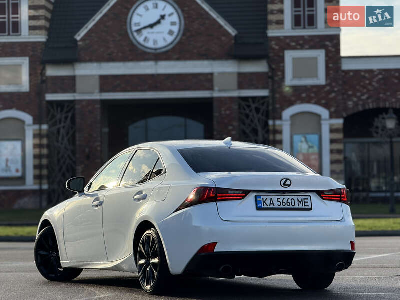 Седан Lexus IS 2014 в Киеве фото 26 Седан Lexus IS 2014 в Киеве