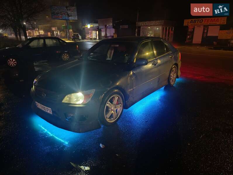 Седан Lexus IS 1999 в Новомосковську