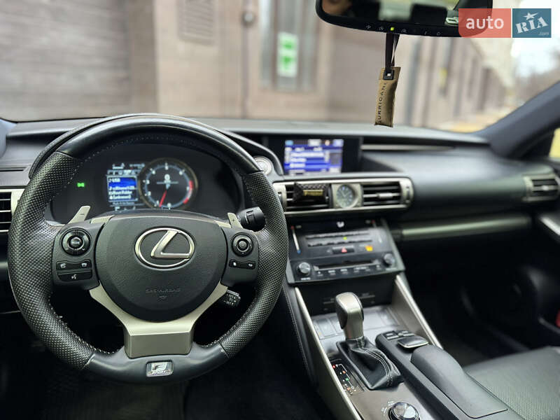 Седан Lexus IS 2014 в Миколаєві