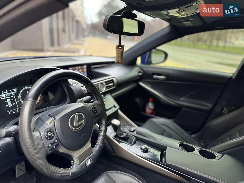 Седан Lexus IS 2014 в Миколаєві