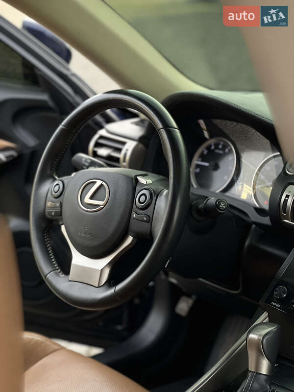 Седан Lexus IS 2014 в Львове фото 29 Седан Lexus IS 2014 в Львове