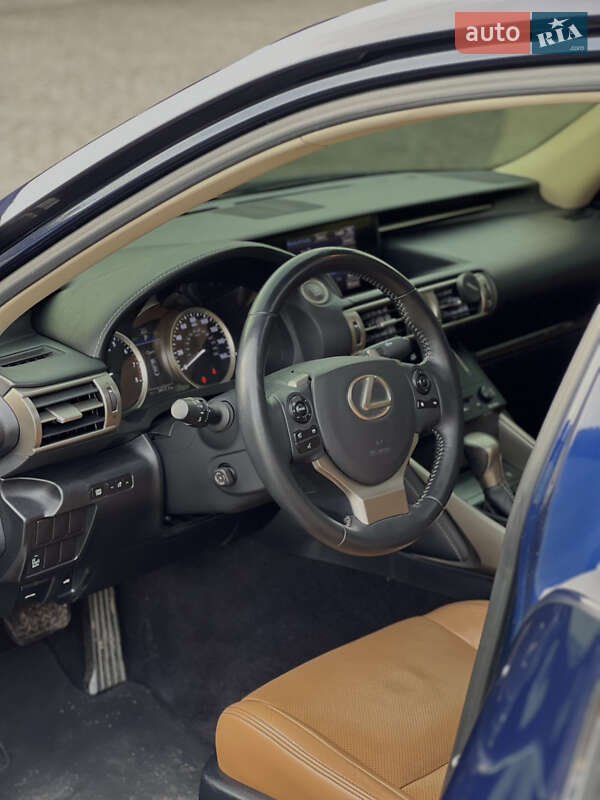 Седан Lexus IS 2014 в Львове фото 43 Седан Lexus IS 2014 в Львове