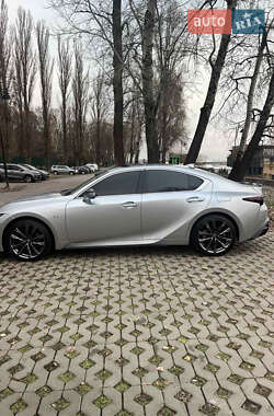 Седан Lexus IS 2022 в Киеве