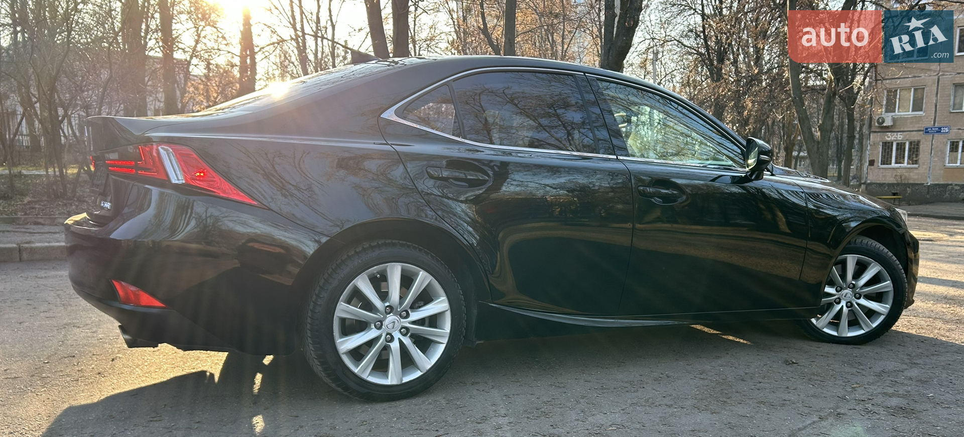 2015 Lexus IS - мініатюра 8