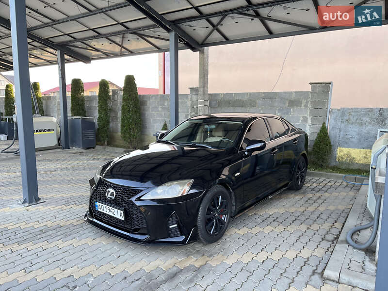 Седан Lexus IS 2007 в Иршаве