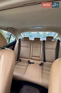 Седан Lexus IS 2014 в Измаиле