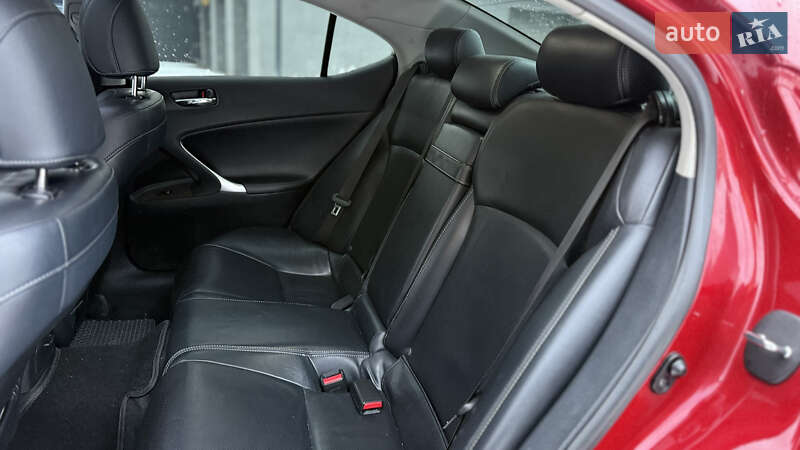 Седан Lexus IS 2013 в Івано-Франківську
