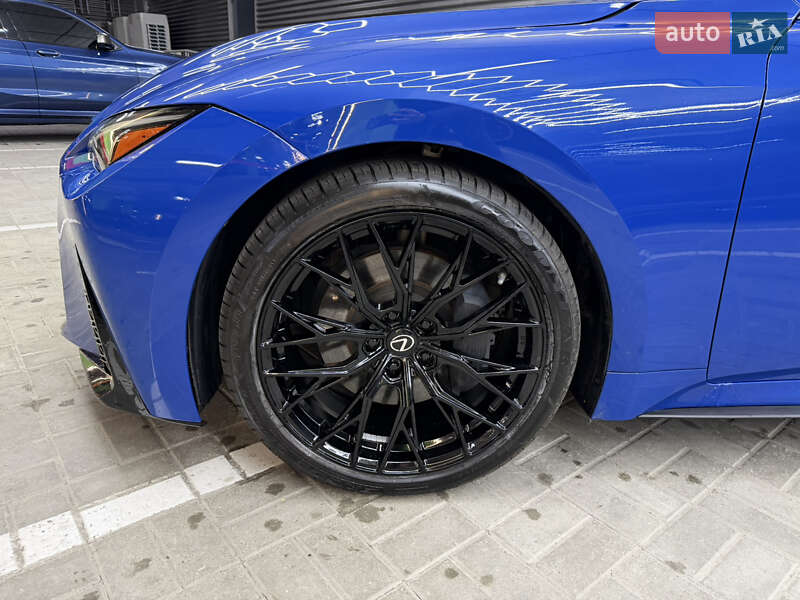 Седан Lexus IS 2021 в Киеве