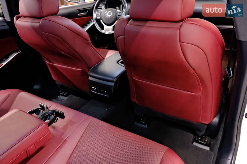 Седан Lexus IS 2018 в Одессе