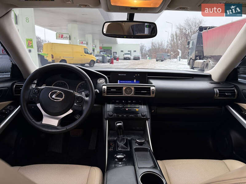 Седан Lexus IS 2013 в Днепре