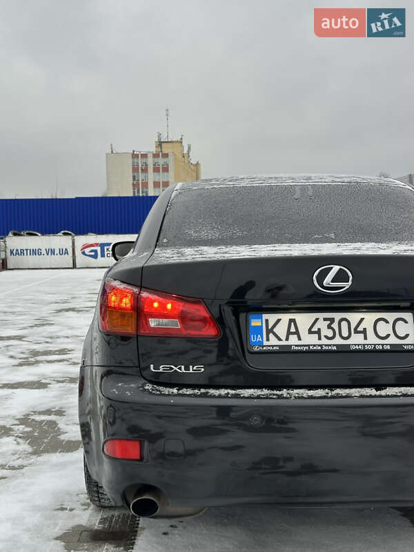 Седан Lexus IS 2006 в Виннице
