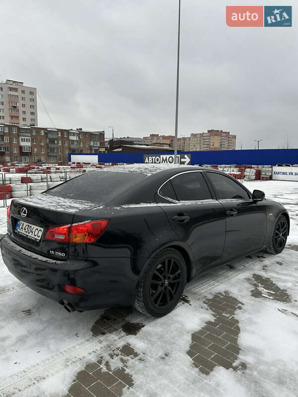 Седан Lexus IS 2006 в Виннице