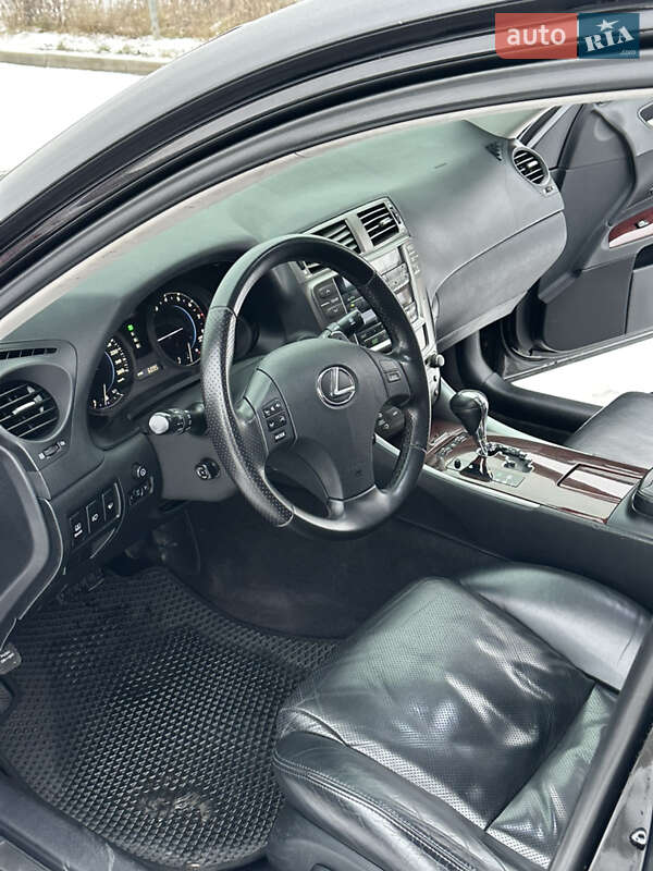 Седан Lexus IS 2006 в Виннице