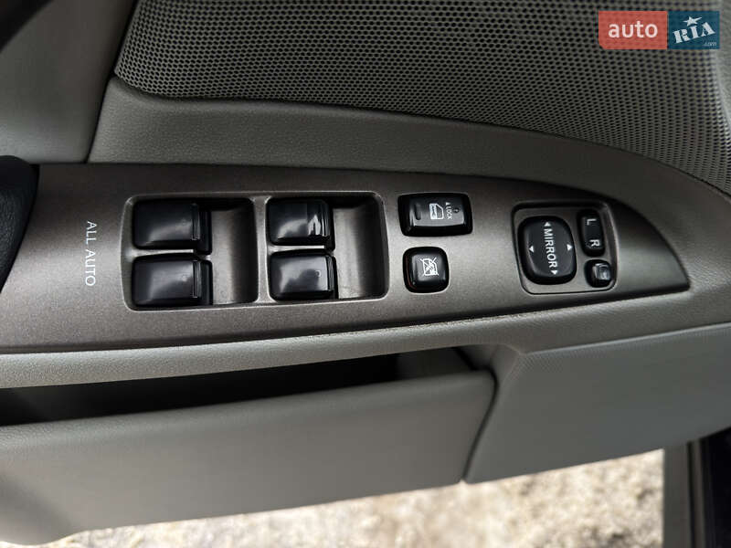 Седан Lexus IS 2007 в Киеве