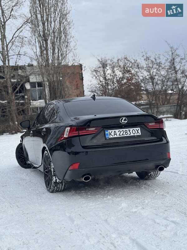 Седан Lexus IS 2014 в Києві
