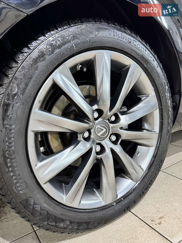 Седан Lexus IS 2013 в Никополе