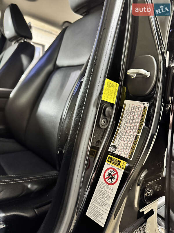 Седан Lexus IS 2013 в Никополе