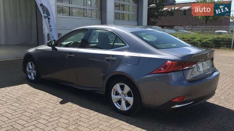 Седан Lexus IS 2017 в Тернополі фото 3 Седан Lexus IS 2017 в Тернополі