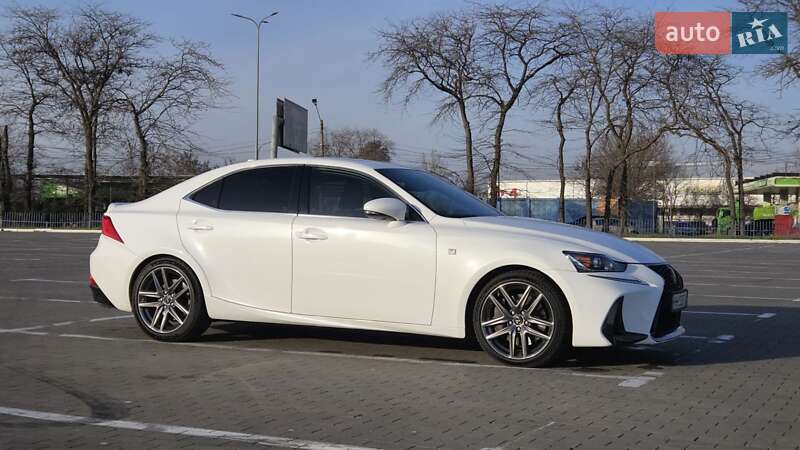 Седан Lexus IS 2016 в Одессе